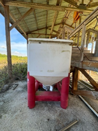 Snyder Industries Plastic Hopper