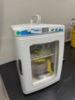 Benchmark Mini Incubator