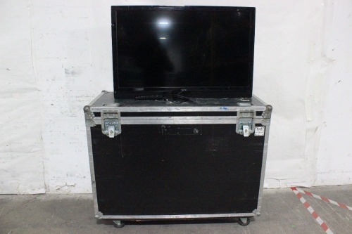 NEC 422 42" Digital Signage Display w/ Wheeled Hard Case