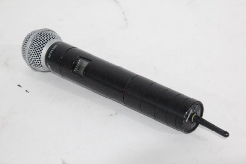 SHURE U2 M4 Wireless Transmitter w/ BETA 58A Microphone Capsule (662-692 MHz)