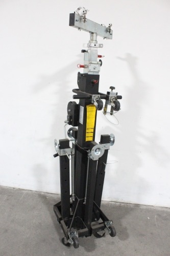 Global Truss ST-180 18-Foot Heavy Duty Crank Stand with Outriggers