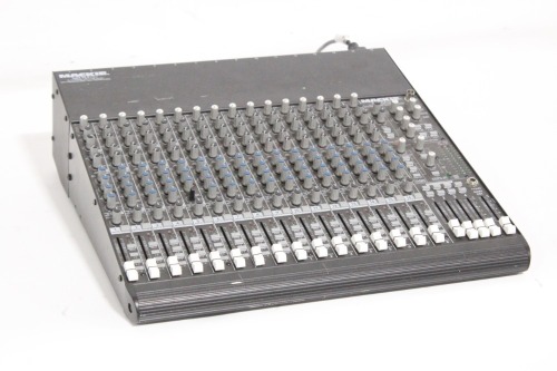 Mackie 1604-VLZ Pro 16-Channel Mic / Line Mixer