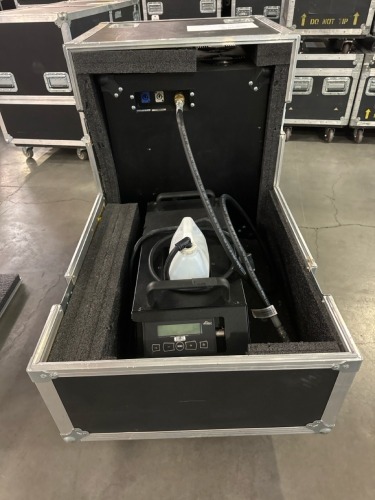 Lemaitre LC02 FreezeFog Pro Chiller Low Fog Machine w/ Case