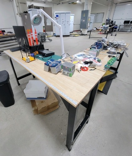Lot Workstation w/ Contents