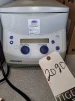 Eppendorf 5424 Centrifuge