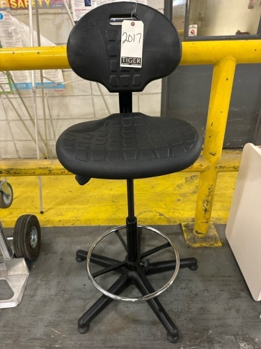 Uline Rolling Work Stool
