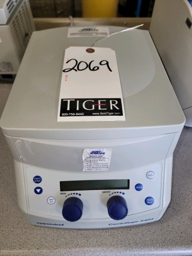 Eppendorf 5424 Centrifuge