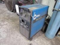 Miller Millermatic 250 CV/DC Welding Power Source Wire Feeder