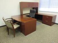 Lot Contents Of Executive Office