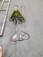 Clark Hydraulic Pallet Jack