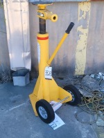 Uline Ratchet Trailer Jack