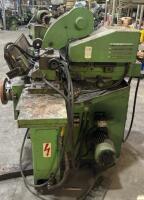 SZERSZAMGEPIPARI MUVEK Surface Grinder