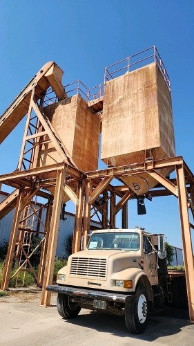Square Silica Sand Hopper