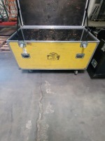 Stage Equipment & Lighting Par Cans w/ Mobile Case
