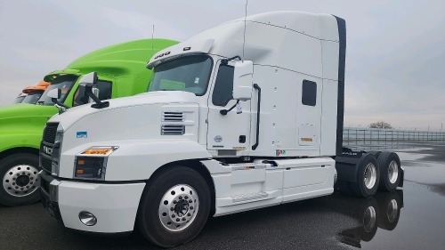 2023 Mack Anthem Truck/Tractor