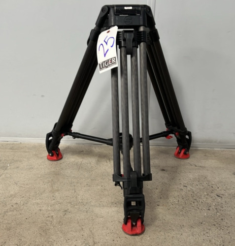 SACHTLER TRIPOD W/OCONNOR SPREADER