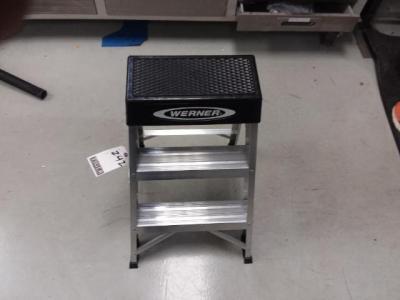 Werner 2ft ladder