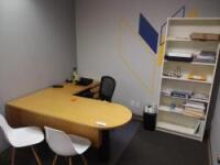 (1) Office Desk