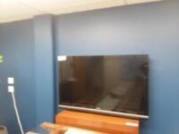 (1) Vizio 55in Television
