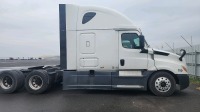 2020 FREIGHTLINER CASCADIA 126 SLEEPER TRUCK