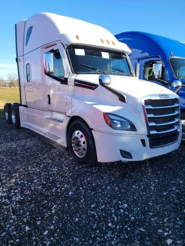 2023 FREIGHTLINER CASCADIA 126 SLEEPER TRUCK