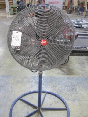 Dayton 24in. Pedestal Shop Fan