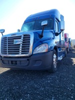 2017 FREIGHTLINER CASCADIA 125 SLEEPER TRUCK