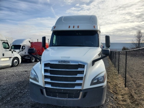 2019 Freightliner Cascadia Sleeper Truck/Tractor