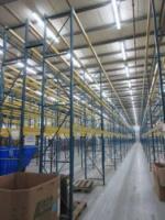 Sections Tear Drop Pallet Racking