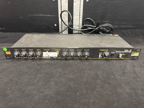 DA-2 Distribution Amplifier