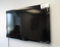 38' Toshiba