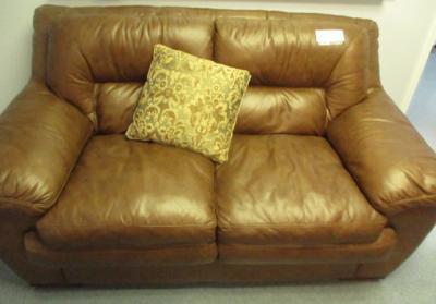 Clairsville Leather Loveseat