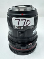 Canon EF 24-70mm L Series Zoom f/2.8 II USM (82mm)