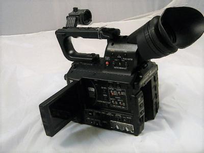 Panasonic AG-AF100 Memory Card Camcorder Includes Fotodiox EOS m4/3 Adapter