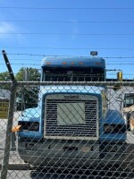 2002 Freightliner FLD112 Truck Tractor
