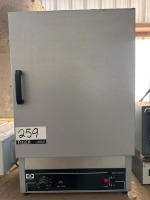Quincy Lab Gravity Convection Oven