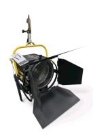 DeSisti Leonardo 320 2000W Fresnel Stage Light,