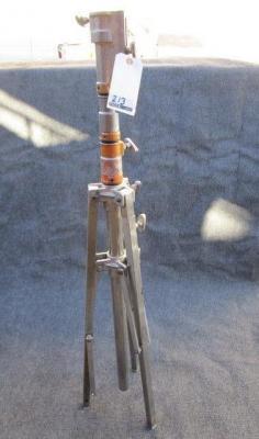 Matthews 2-Riser Stand