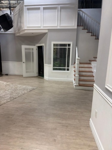 Built Standing Set / Acoustic Foam / Flooring