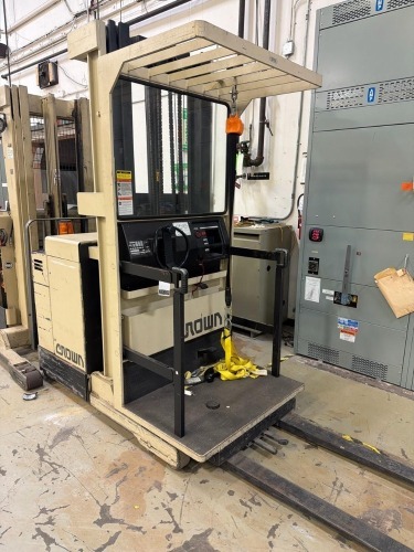 Crown Standing Forklift Truck