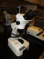 Microscope