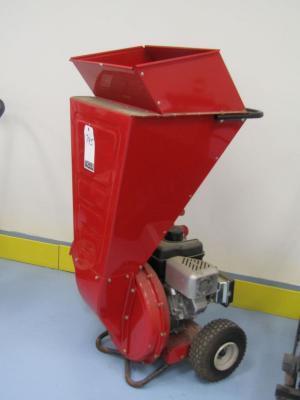 Gas Powered Chipper Shredder