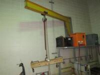 Chain Hoist w/Battery Handler