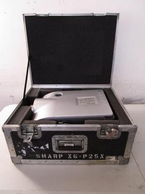 Sharp XG-P25X LCD Projector