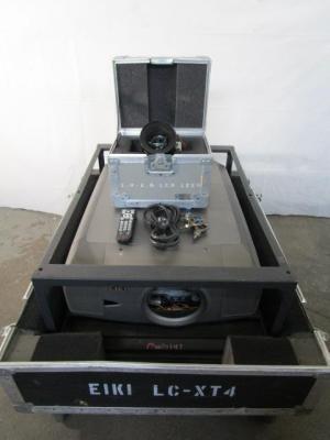 Eiki LC-XT4 LCD Projector