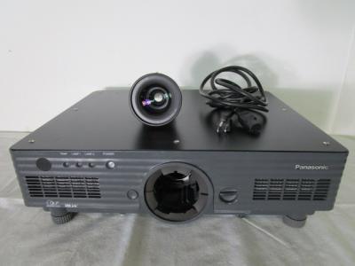 Panasonic PT-D5700U DLP Projector