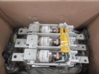 LOT (2) EATON CUTTER-HAMMER V201KVCKZ1 VACUUM CONTRACTORS